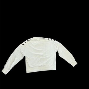 ✨ White crewneck sweater with dark brown buttons✨